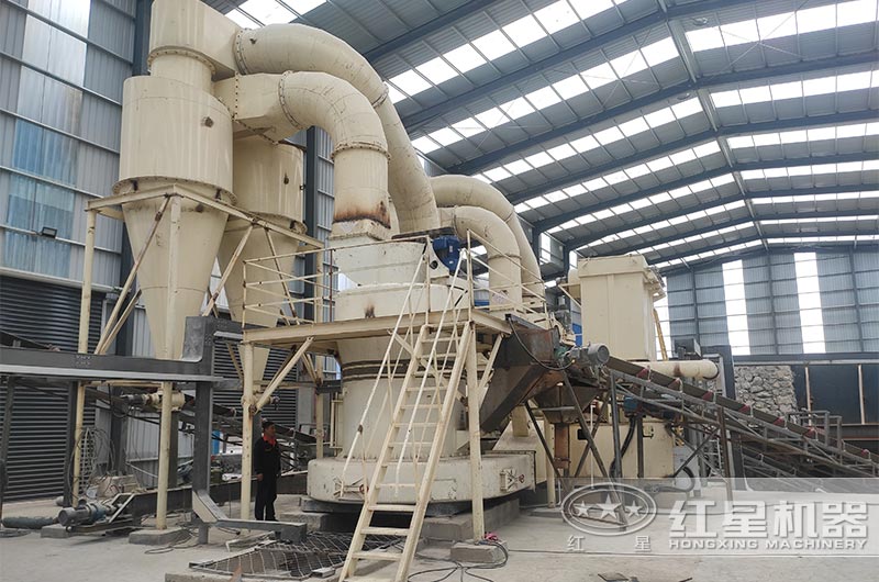 雷蒙磨粉機(jī)現(xiàn)場實拍 雷蒙磨粉機(jī)現(xiàn)場實拍