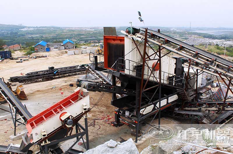 輪胎移動篩分站設備現場 輪胎移動篩分站設備現場