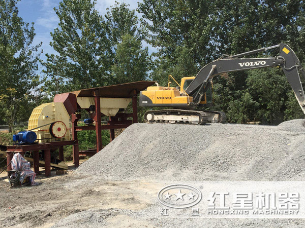 錘式破碎機現場作業 錘式破碎機現場作業