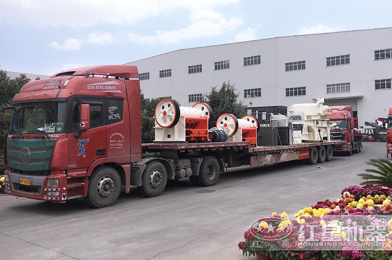 鄂式破碎機(jī)發(fā)貨 鄂式破碎機(jī)發(fā)貨