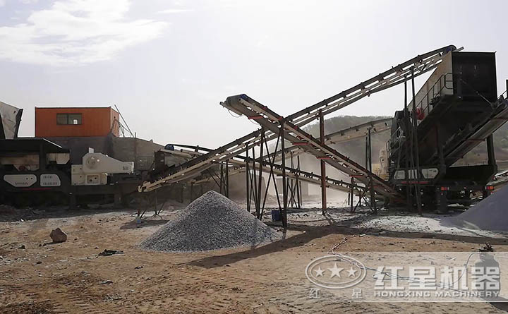 移動(dòng)碎石現(xiàn)場(chǎng) 移動(dòng)碎石現(xiàn)場(chǎng)