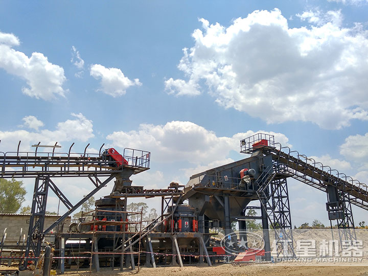 圓錐碎石機生產(chǎn)現(xiàn)場 圓錐碎石機生產(chǎn)現(xiàn)場