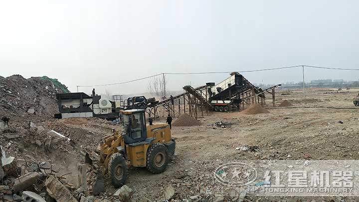 廢棄建筑混凝土破碎生產線現(xiàn)場 廢棄建筑混凝土破碎生產線現(xiàn)場