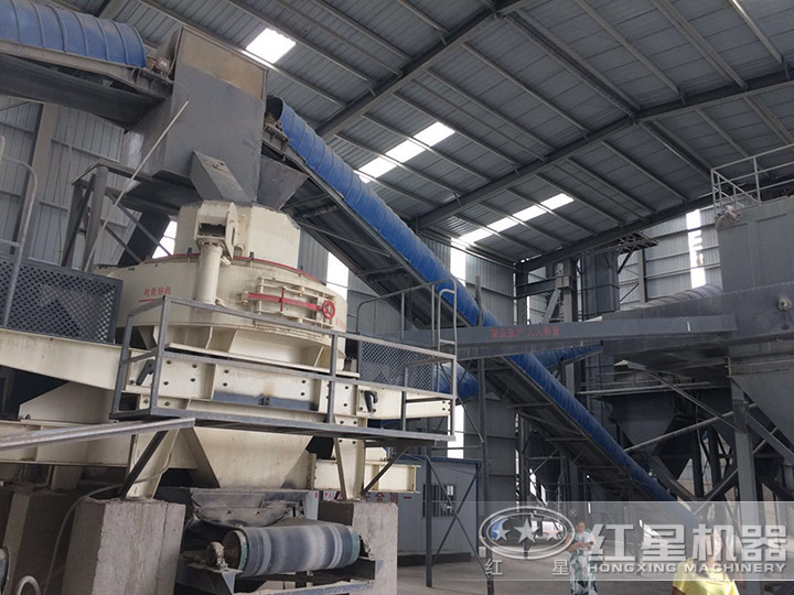 花崗巖制砂機生產現場 花崗巖制砂機生產現場