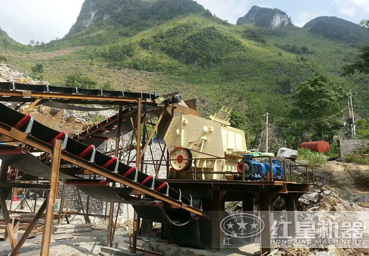 反擊式制砂機作業現場 反擊式制砂機作業現場