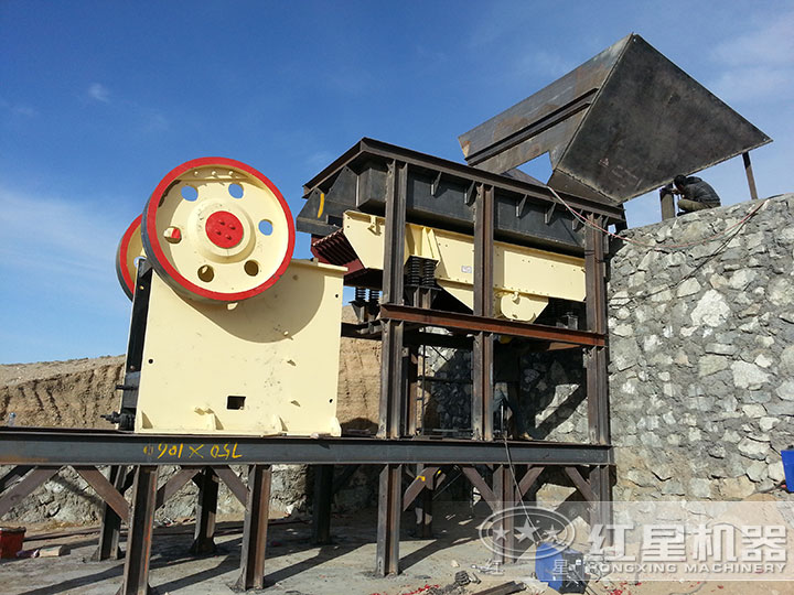 原煤破碎機安裝現(xiàn)場 原煤破碎機安裝現(xiàn)場