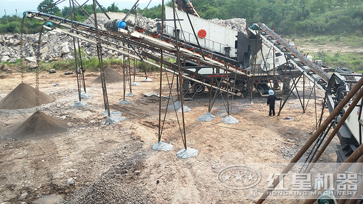 車載一體移動制沙機作業現場 車載一體移動制沙機作業現場
