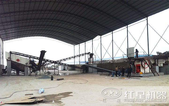 石子破碎生產(chǎn)線安裝實(shí)拍 石子破碎生產(chǎn)線安裝實(shí)拍