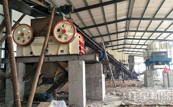 鵝卵石制砂生產線現場 鵝卵石制砂生產線現場