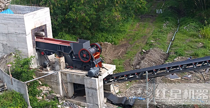 青石破碎現場 青石破碎現場