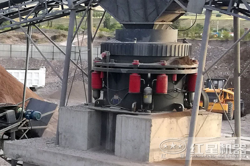 圓錐破碎機作業現場 圓錐破碎機作業現場