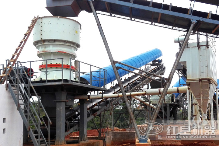 圓錐破碎機作業現場 圓錐破碎機作業現場