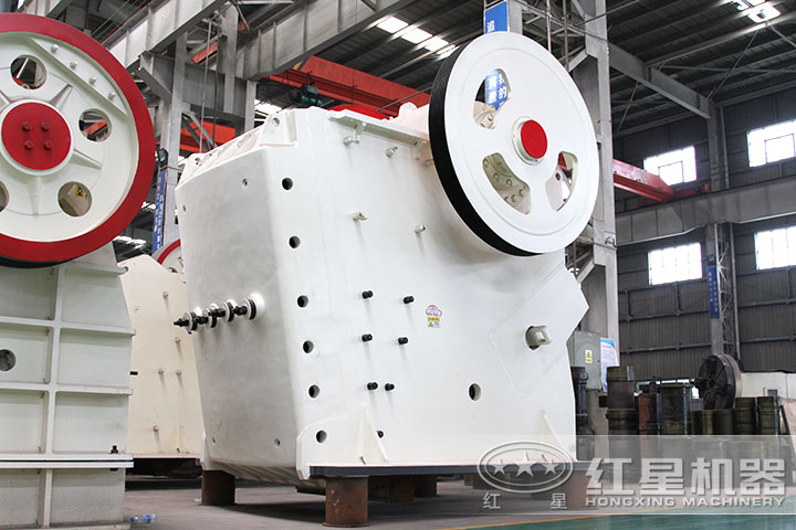 顎式破碎機 顎式破碎機