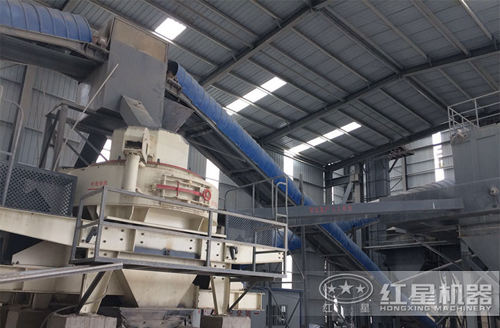 石料生產(chǎn)現(xiàn)場 石料生產(chǎn)現(xiàn)場