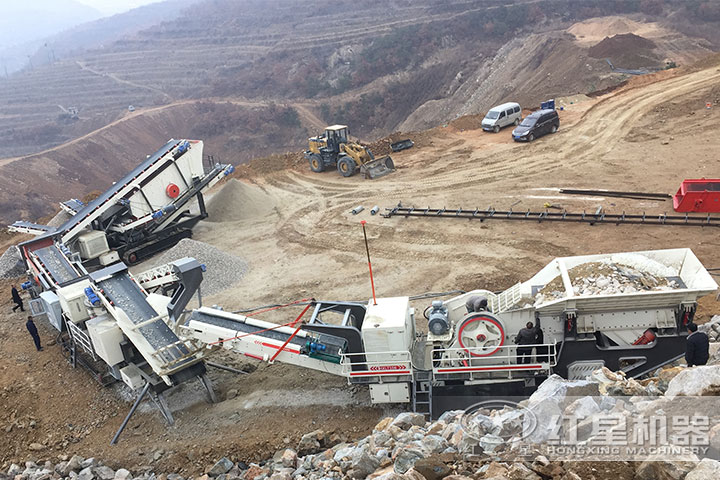 移動式破碎站生產現(xiàn)場 移動式破碎站生產現(xiàn)場