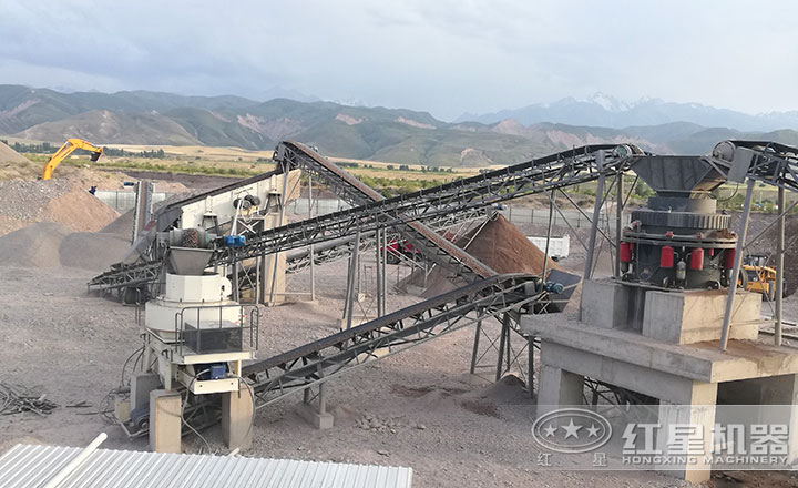 較為先進的鵝卵石碎石機現場 較為先進的鵝卵石碎石機現場