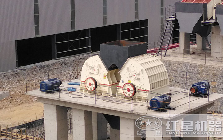 pcz重錘式破碎機現(xiàn)場 pcz重錘式破碎機現(xiàn)場