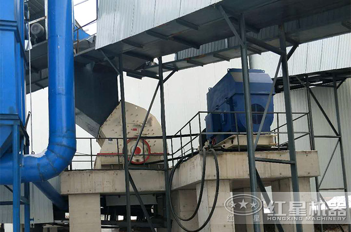 pcz重錘式破碎機現(xiàn)場 pcz重錘式破碎機現(xiàn)場