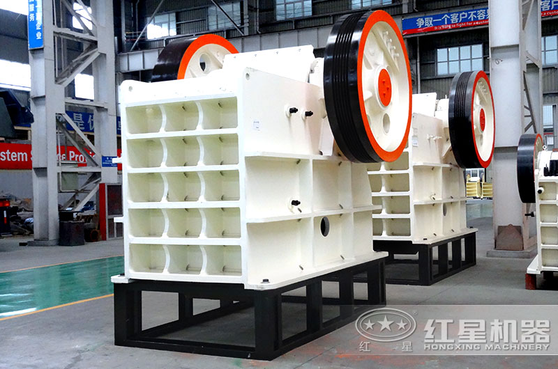 HD德版鄂破采用鍛造主軸，承載破碎力更大