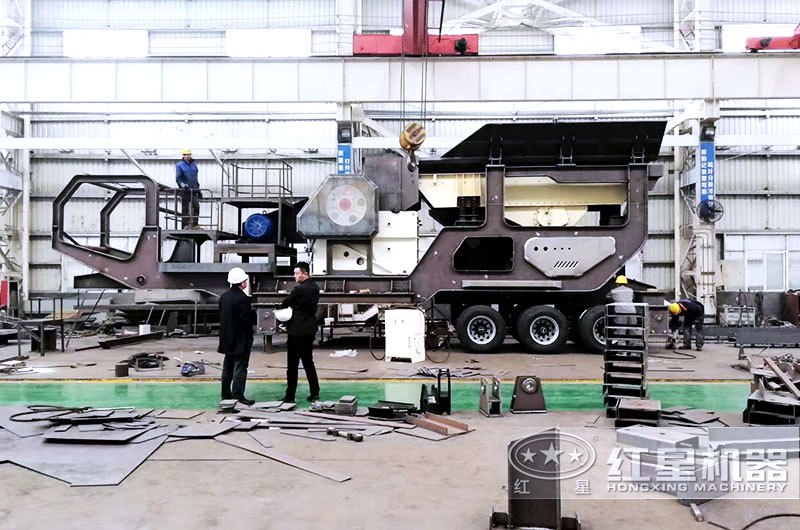 客戶來移動破碎生產車間參觀 客戶來移動破碎生產車間參觀