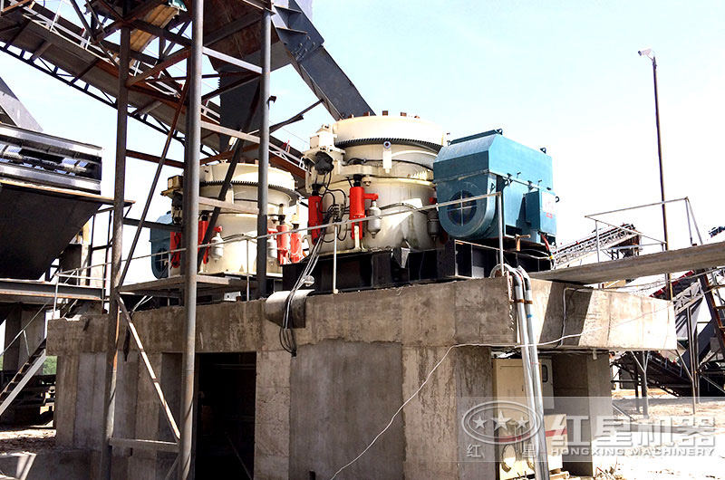 圓錐破產(chǎn)量大,自動(dòng)化程度高,適合中大型砂石廠 圓錐破產(chǎn)量大,自動(dòng)化程度高,適合中大型砂石廠