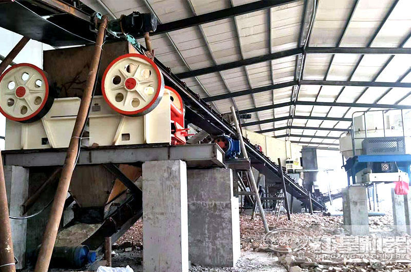 石灰石制砂現場 石灰石制砂現場