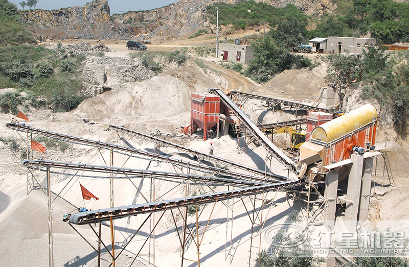 機(jī)制砂生產(chǎn)現(xiàn)場(chǎng) 機(jī)制砂生產(chǎn)現(xiàn)場(chǎng)