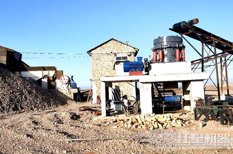 花崗巖制砂現場 花崗巖制砂現場