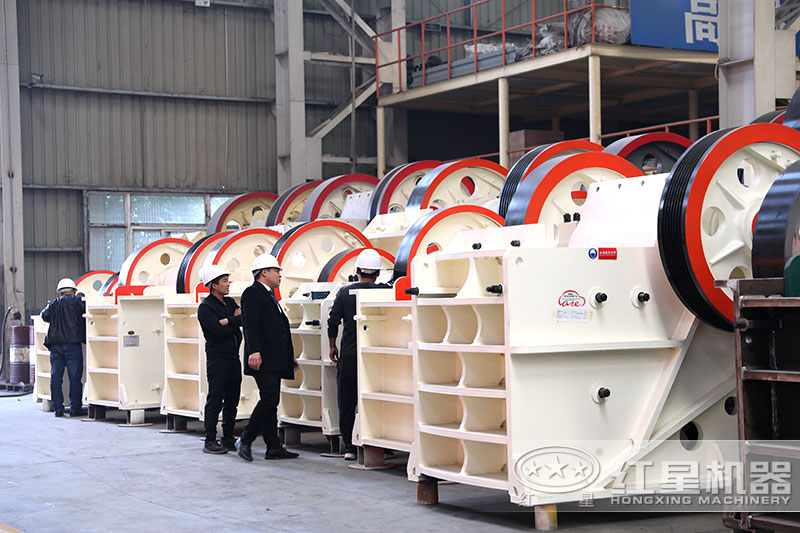 鄂式粗破碎機(jī) 鄂式粗破碎機(jī)