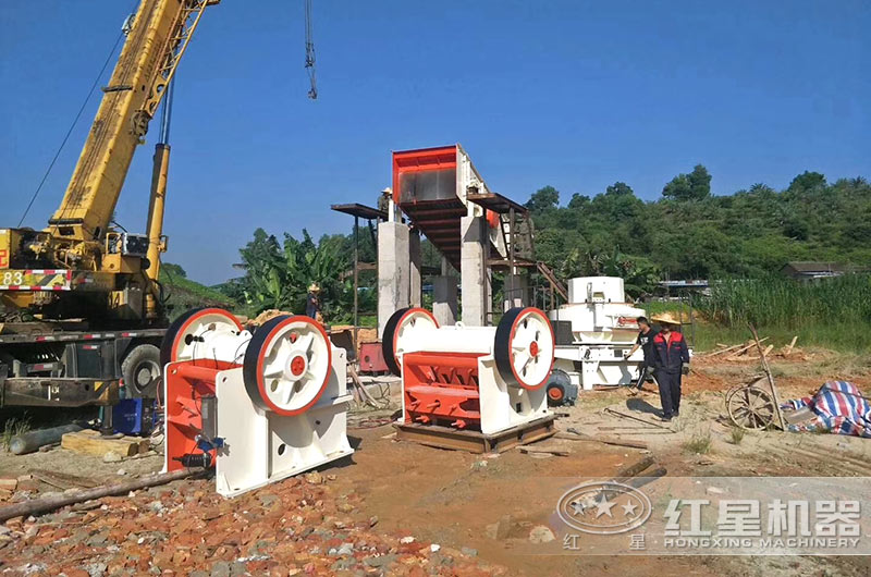 小型破碎機作業現場 小型破碎機作業現場