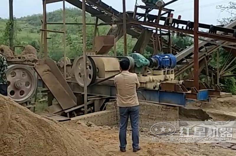 小型河卵石制砂現場實拍 小型河卵石制砂現場實拍